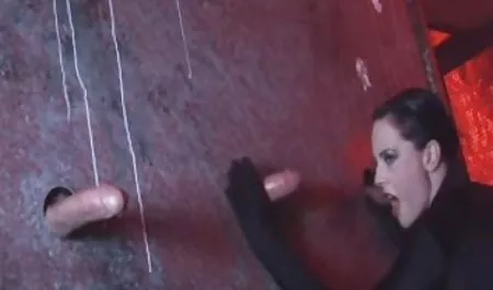 Mia, seks izle türkçe Iris ve bib ile sürtük kız üçlü lezbiyen üçlü seks