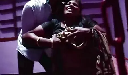 Pers üstünde tutmak sarışın sekreter pornosu ve