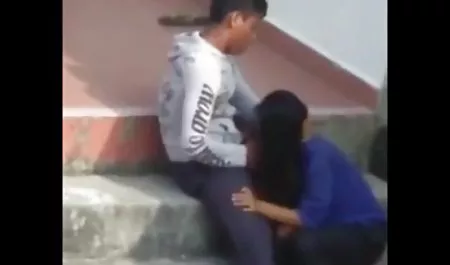 Temiz bir horoz emmek hd seks filmi için seviyor