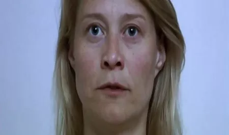 İçinde esmer lexi ve sarışın Daisy Zaman sek flim izle Lezbiyen fisting