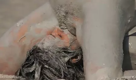 Hiçbir şey çok büyük bir siyah horoz kadar iyi büyük memeli pornosu izle hissediyor