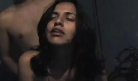 Sıska Bir Hintli mobil sex film izle gibi ilk büyük horoz