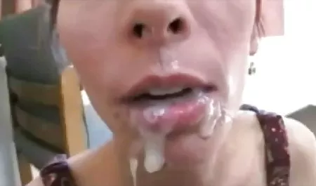 Mükemmel ayaklarım sevilmeye ve şımartılmaya ihtiyacım alt yazılı milf pornosu var